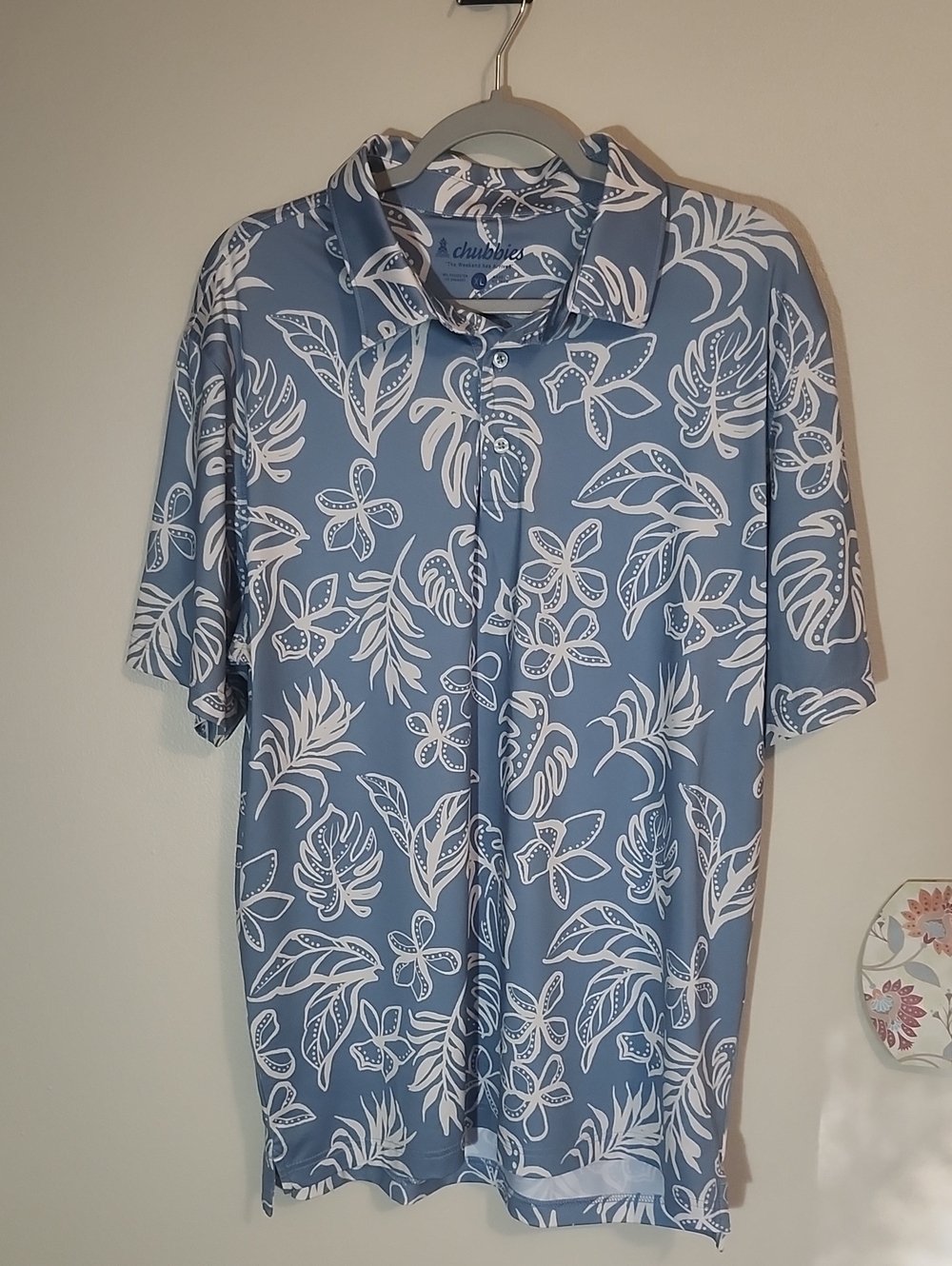 Chubbies Men’s Blue Floral Short-Sleeve Button Shirt XL